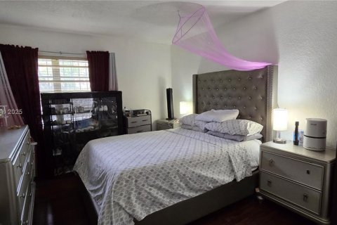 Condominio en venta en Miami, Florida, 1 dormitorio, 74.14 m2 № 1845638 - foto 5