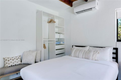 Casa en alquiler en Miami, Florida, 3 dormitorios, 154.4 m2 № 2060058 - foto 20