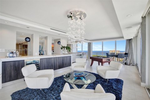 Condo in Fort Lauderdale, Florida, 3 bedrooms  № 1692051 - photo 13
