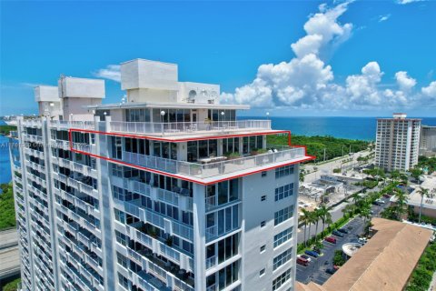 Condo in Fort Lauderdale, Florida, 3 bedrooms  № 1692051 - photo 2