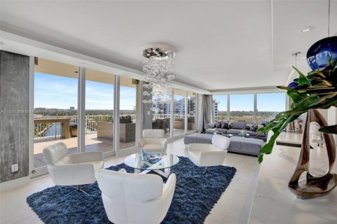 Condo in Fort Lauderdale, Florida, 3 bedrooms  № 1692051 - photo 15