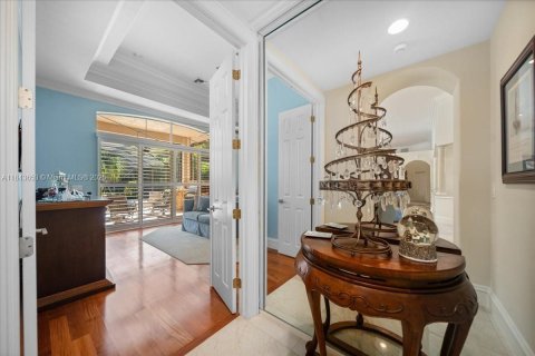 House in Weston, Florida 5 bedrooms, 402.08 sq.m. № 1842354 - photo 23