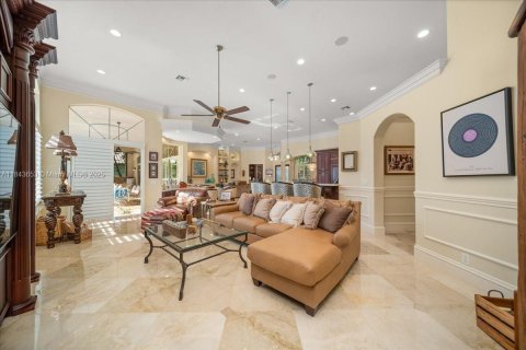 House in Weston, Florida 5 bedrooms, 402.08 sq.m. № 1842354 - photo 11