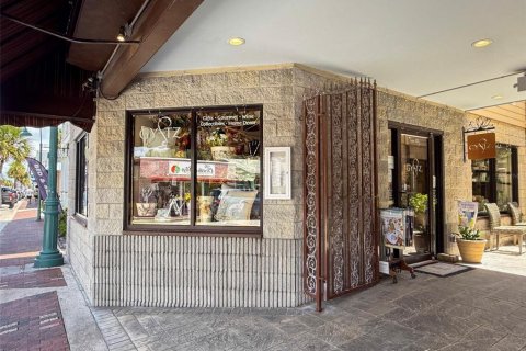 Propiedad comercial en venta en New Smyrna Beach, Florida № 1913107 - foto 4