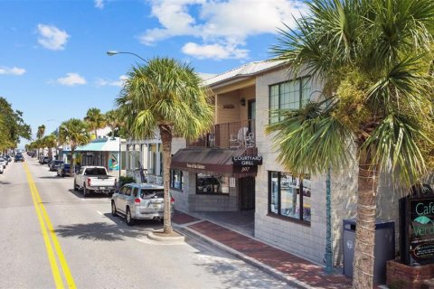 Propiedad comercial en venta en New Smyrna Beach, Florida № 1913107 - foto 3