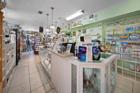 Propiedad comercial en venta en New Smyrna Beach, Florida № 1913107 - foto 21