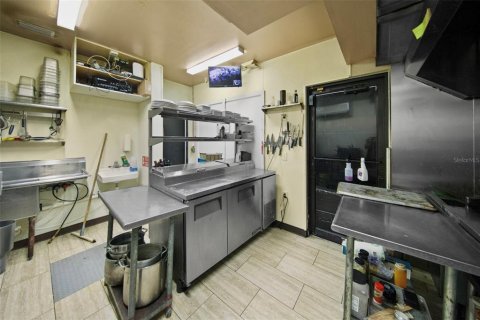 Propiedad comercial en venta en New Smyrna Beach, Florida № 1913107 - foto 13