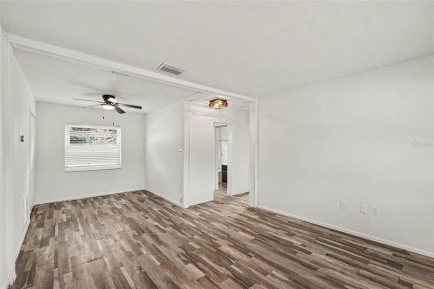 House in Apollo Beach, Florida 2 bedrooms, 85.47 sq.m. № 2224629 - photo 5