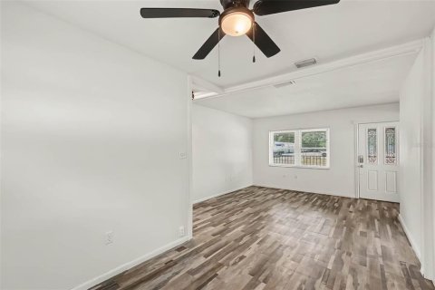 House in Apollo Beach, Florida 2 bedrooms, 85.47 sq.m. № 2224629 - photo 2