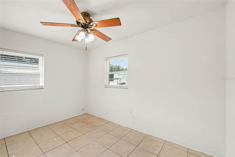 House in Apollo Beach, Florida 2 bedrooms, 85.47 sq.m. № 2224629 - photo 23