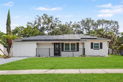 House in Apollo Beach, Florida 2 bedrooms, 85.47 sq.m. № 2224629