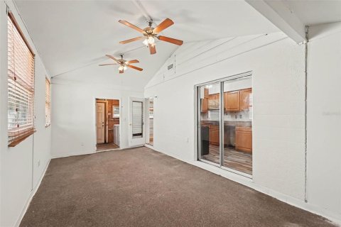 House in Apollo Beach, Florida 2 bedrooms, 85.47 sq.m. № 2224629 - photo 11