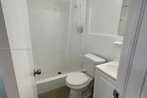 Propiedad comercial en alquiler en Hollywood, Florida № 2023049 - foto 17