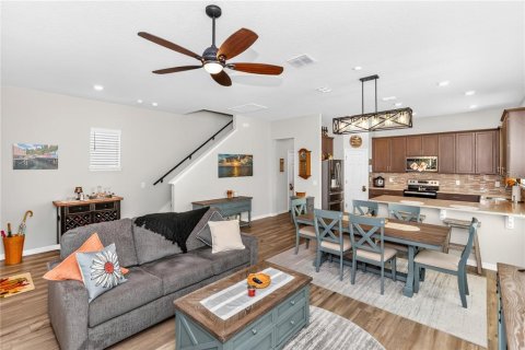 Casa en venta en New Smyrna Beach, Florida, 3 dormitorios, 165.27 m2 № 2384120 - foto 8
