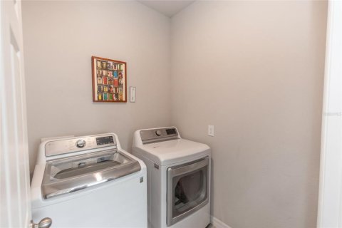 Casa en venta en New Smyrna Beach, Florida, 3 dormitorios, 165.27 m2 № 2384120 - foto 24