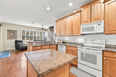 Villa ou maison à vendre à Hudson, Floride: 2 chambres, 190.26 m2 № 2394378 - photo 7
