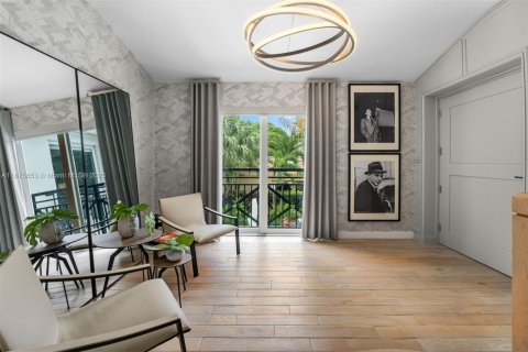 Casa en venta en Miami Beach, Florida, 6 dormitorios, 481.33 m2 № 1924250 - foto 19