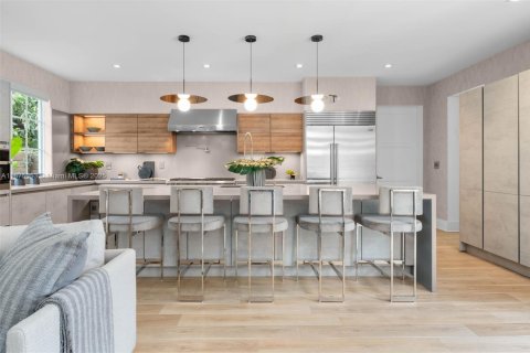 Casa en venta en Miami Beach, Florida, 6 dormitorios, 481.33 m2 № 1924250 - foto 6