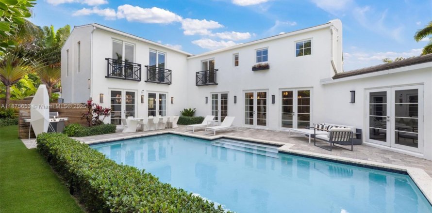 Casa en Miami Beach, Florida 6 dormitorios, 481.33 m2 № 1924250