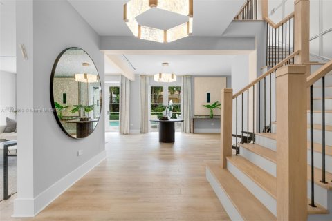 Casa en venta en Miami Beach, Florida, 6 dormitorios, 481.33 m2 № 1924250 - foto 3