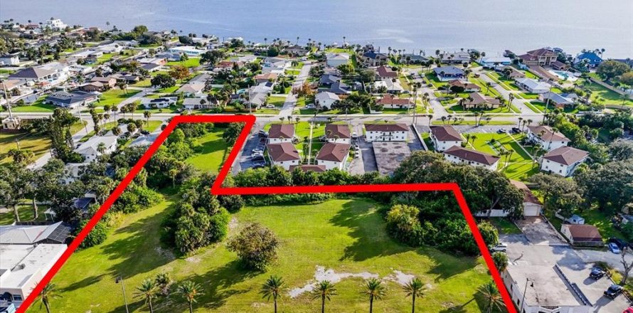 Land in South Daytona, Florida № 2115915