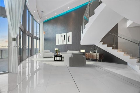 Condo à Sunny Isles Beach, Floride, 4 chambres  № 2077000