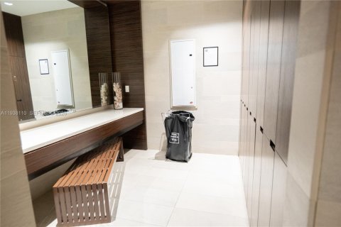 Condominio en venta en Sunny Isles Beach, Florida, 2 dormitorios, 129.69 m2 № 1996375 - foto 26