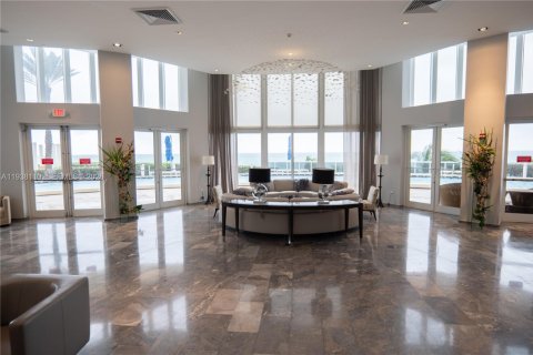 Condominio en venta en Sunny Isles Beach, Florida, 2 dormitorios, 129.69 m2 № 1996375 - foto 21