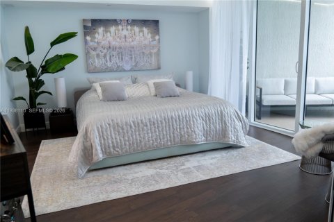 Condominio en venta en Sunny Isles Beach, Florida, 2 dormitorios, 129.69 m2 № 1996375 - foto 10