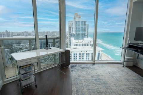 Condominio en venta en Sunny Isles Beach, Florida, 2 dormitorios, 129.69 m2 № 1996375 - foto 18