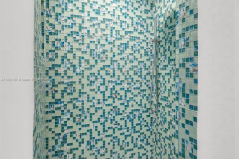 Condominio en venta en Miami Beach, Florida, 1 dormitorio, 87.33 m2 № 1953478 - foto 19