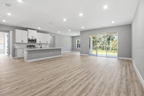 House in Ocala, Florida 4 bedrooms, 230.21 sq.m. № 2202254 - photo 6