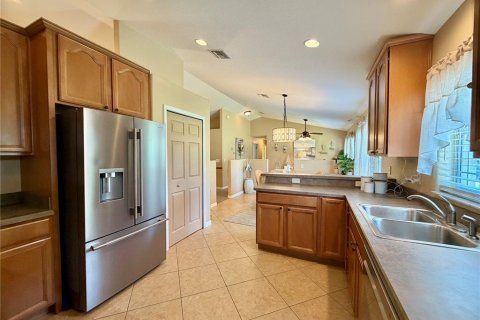 Villa ou maison à vendre à Ocklawaha, Floride: 3 chambres, 159.05 m2 № 2342614 - photo 23