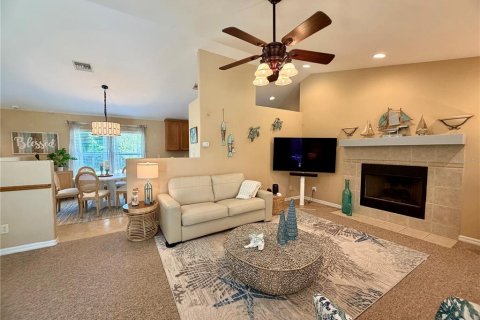 Villa ou maison à vendre à Ocklawaha, Floride: 3 chambres, 159.05 m2 № 2342614 - photo 7