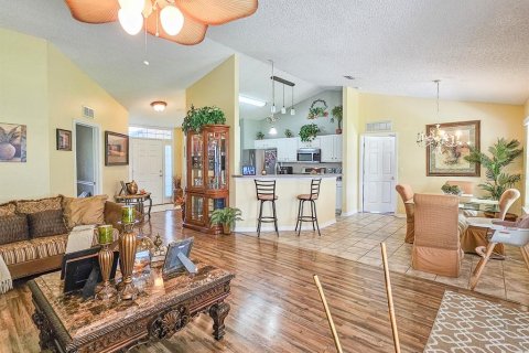 House in Palm Coast, Florida 4 bedrooms, 167.6 sq.m. № 1855557 - photo 15