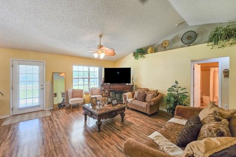 House in Palm Coast, Florida 4 bedrooms, 167.6 sq.m. № 1855557 - photo 6