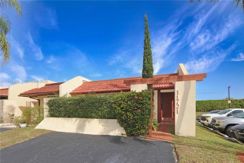 Touwnhouse à Miami, Floride 3 chambres, 133.87 m2 № 2045276