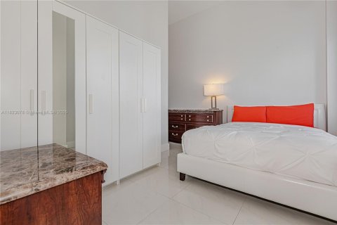 Condominio en alquiler en Miami Beach, Florida, 1 dormitorio, 83.61 m2 № 1787227 - foto 19