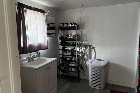 House in Orlando, Florida 2 bedrooms, 88.81 sq.m. № 1529222 - photo 9