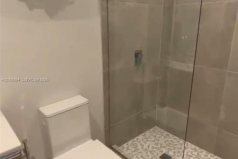 Condo in Miami, Florida  № 2428240 - photo 4