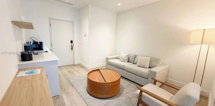 Studio in the Condo in Miami, Florida  № 2428240