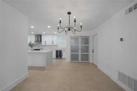 Villa ou maison à vendre à Punta Gorda, Floride: 4 chambres, 205.22 m2 № 1662705 - photo 6
