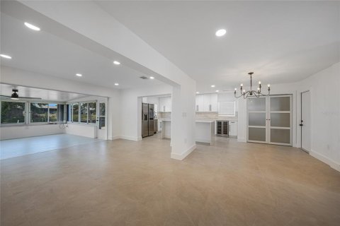Villa ou maison à vendre à Punta Gorda, Floride: 4 chambres, 205.22 m2 № 1662705 - photo 13