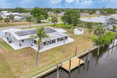 Villa ou maison à vendre à Punta Gorda, Floride: 4 chambres, 205.22 m2 № 1662705 - photo 4