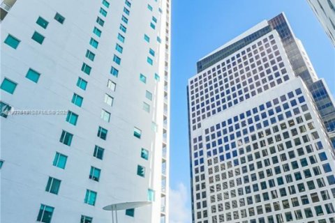 Copropriété à louer à Miami, Floride: 2 chambres, 103.21 m2 № 2039579 - photo 16