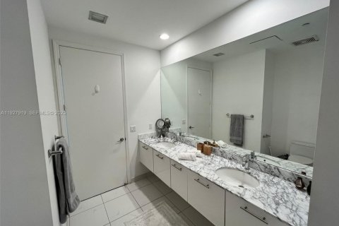 Copropriété à louer à Miami, Floride: 2 chambres, 103.21 m2 № 2039579 - photo 13