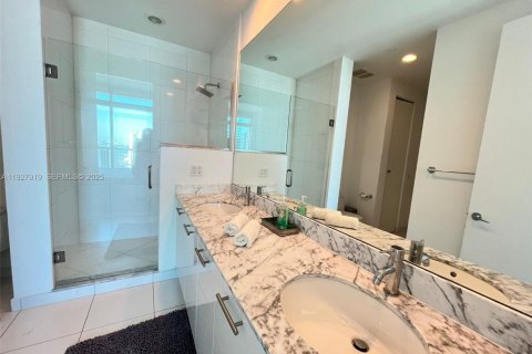 Copropriété à louer à Miami, Floride: 2 chambres, 103.21 m2 № 2039579 - photo 9