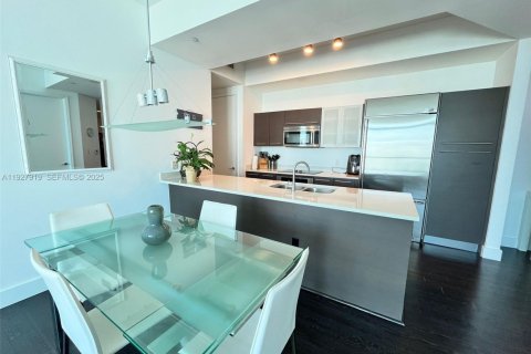 Copropriété à louer à Miami, Floride: 2 chambres, 103.21 m2 № 2039579 - photo 5