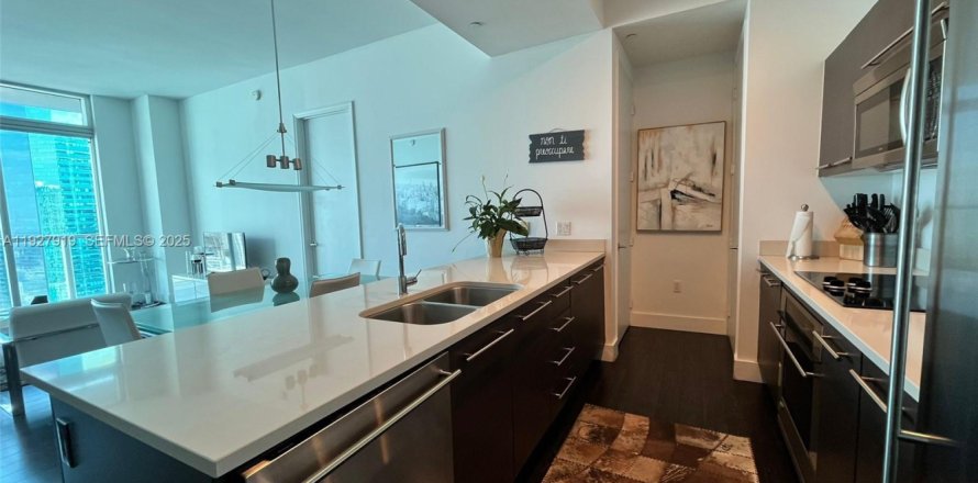 Condo à Miami, Floride, 2 chambres  № 2039579