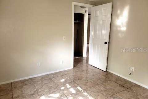 House in Port Richey, Florida 2 bedrooms, 79.9 sq.m. № 1919717 - photo 13